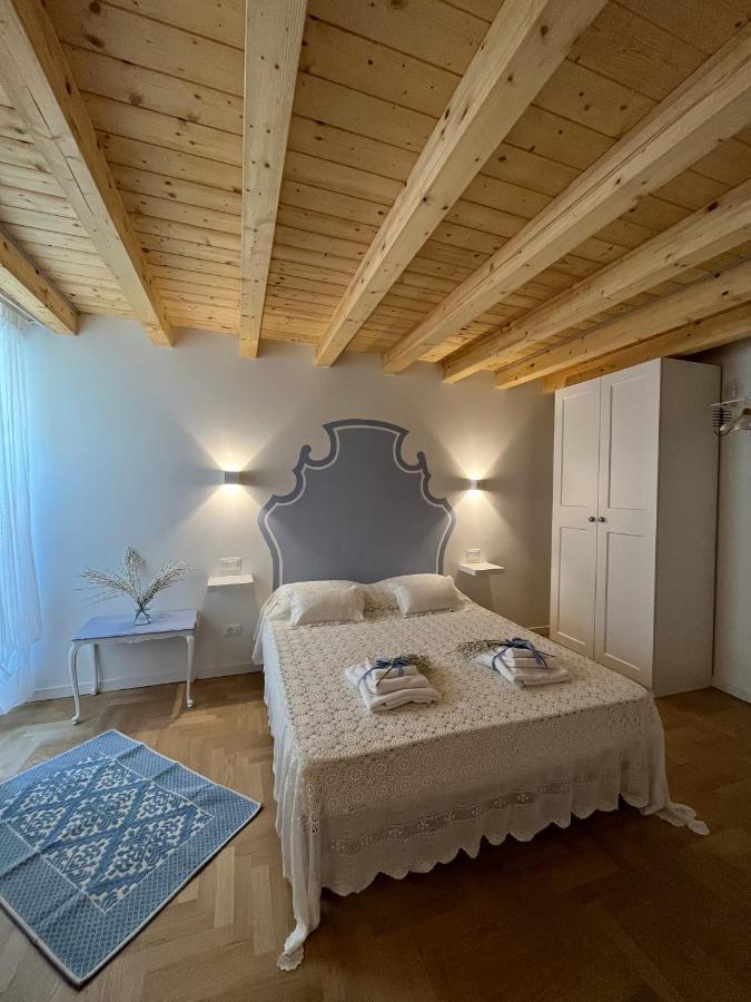 La Piccola Casa Al Lago - Intera Casa Con 3 Camere E 2 Box Salò Dış mekan fotoğraf