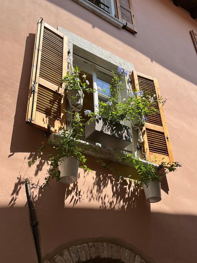 La Piccola Casa Al Lago - Intera Casa Con 3 Camere E 2 Box Salò Dış mekan fotoğraf