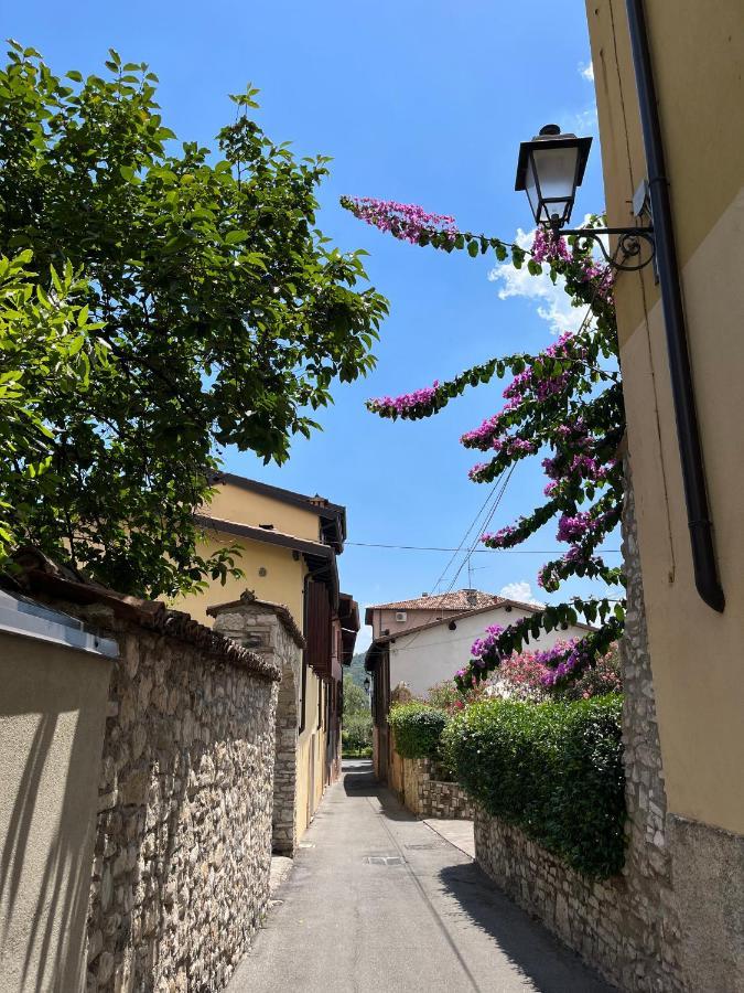 La Piccola Casa Al Lago - Intera Casa Con 3 Camere E 2 Box Salò Dış mekan fotoğraf