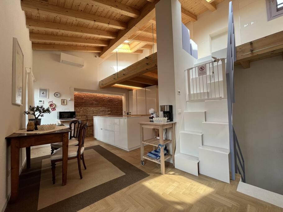 La Piccola Casa Al Lago - Intera Casa Con 3 Camere E 2 Box Salò Dış mekan fotoğraf