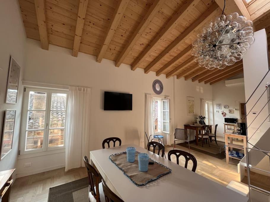La Piccola Casa Al Lago - Intera Casa Con 3 Camere E 2 Box Salò Dış mekan fotoğraf