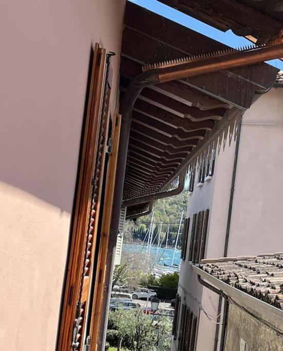 La Piccola Casa Al Lago - Intera Casa Con 3 Camere E 2 Box Salò Dış mekan fotoğraf