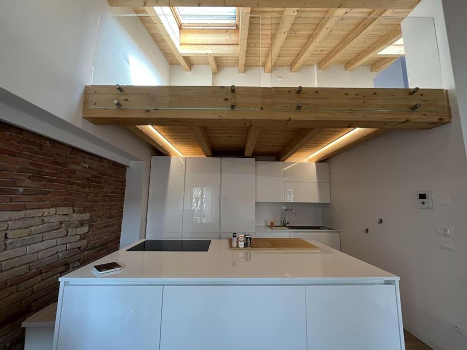 La Piccola Casa Al Lago - Intera Casa Con 3 Camere E 2 Box Salò Dış mekan fotoğraf