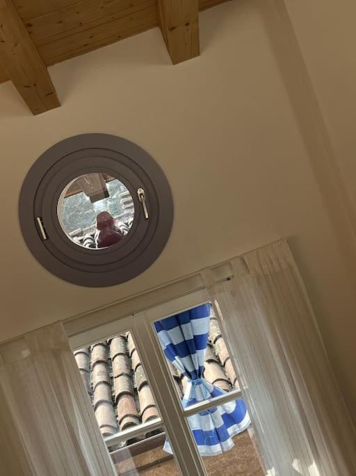 La Piccola Casa Al Lago - Intera Casa Con 3 Camere E 2 Box Salò Dış mekan fotoğraf