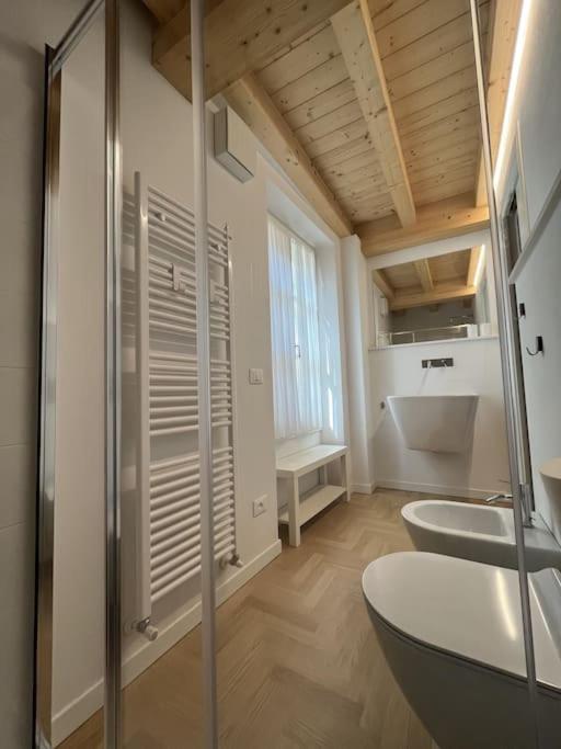 La Piccola Casa Al Lago - Intera Casa Con 3 Camere E 2 Box Salò Dış mekan fotoğraf